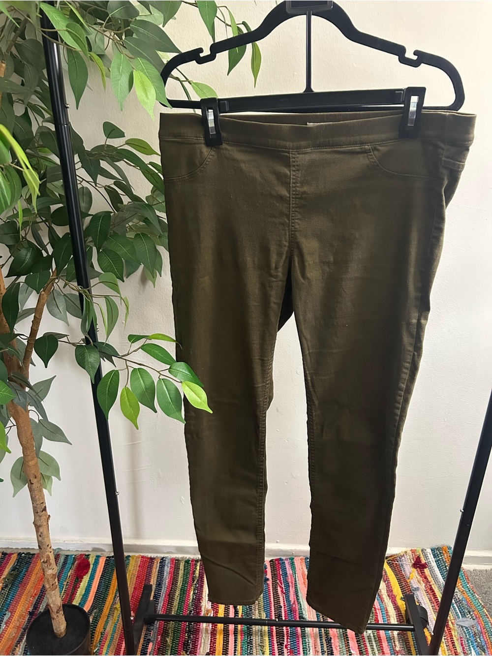 H&M Olive Green Skinny Legging Pants